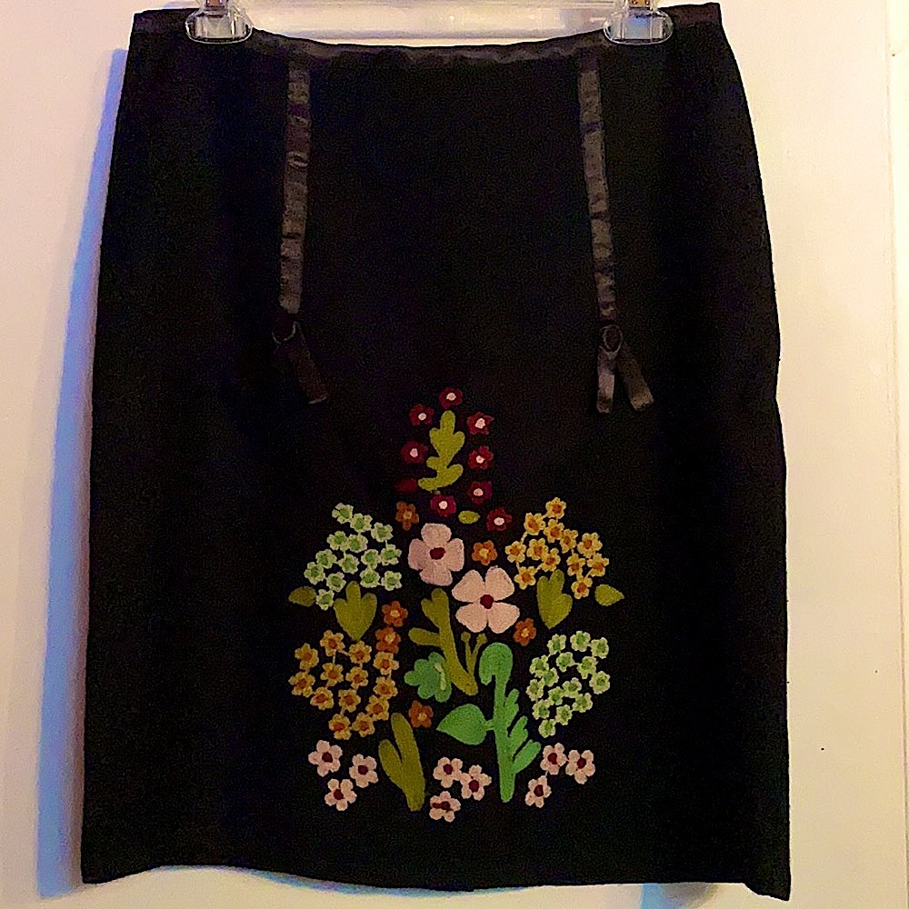 Persaman Floral Embroidery & Ribbons Black Skirt